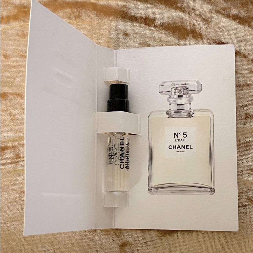CHANEL No. 5 EAU DE TOILETTE Vaporisateur Spray Vial NWT